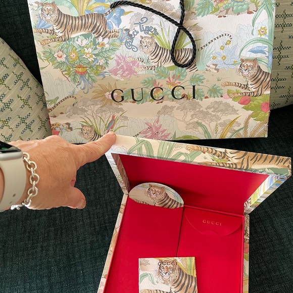 Meet your Posher, Ginger - Picture 6 of 9